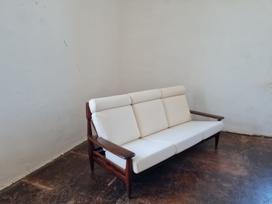 Image 1 of Hergestoffeerde Mid Century Design Sofa