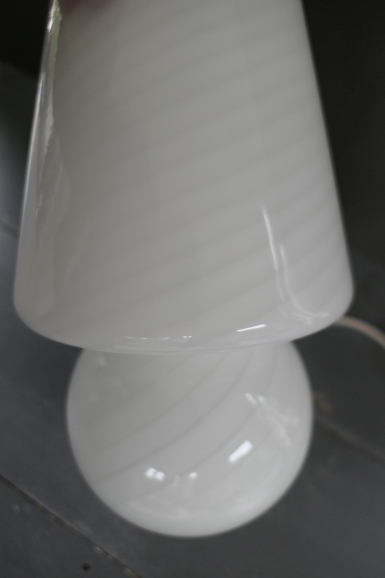Image 1 of Vintage Mushroom swirl glazen lamp