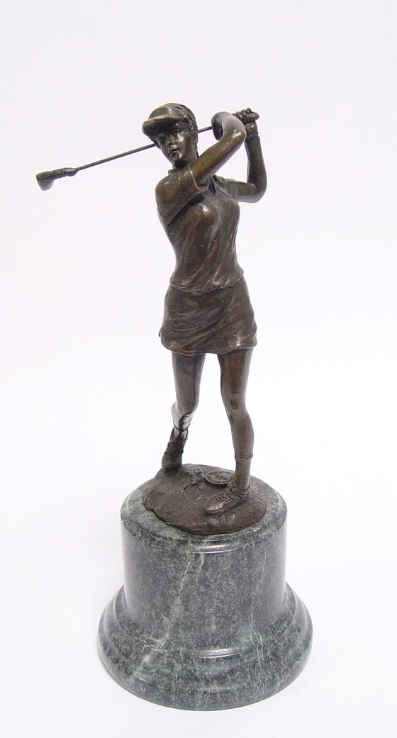 Image 1 of Bronzen golferstandbeeld