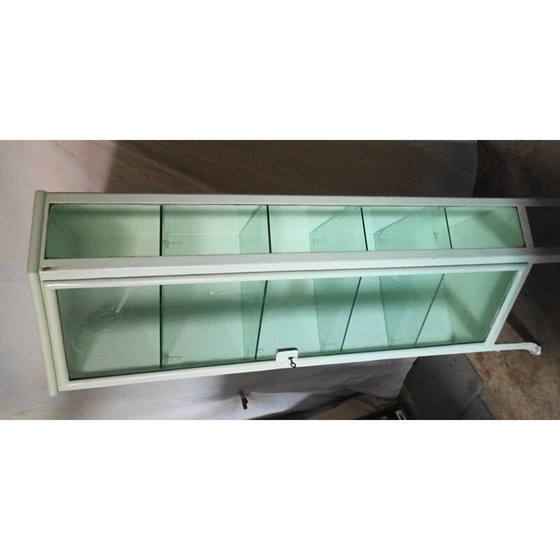 Image 1 of Vintage metalen oogarts hoekvitrine