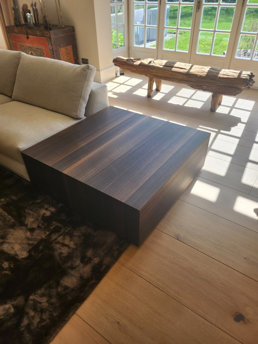 Minotti salontafel hoektafel eucalyptus hout