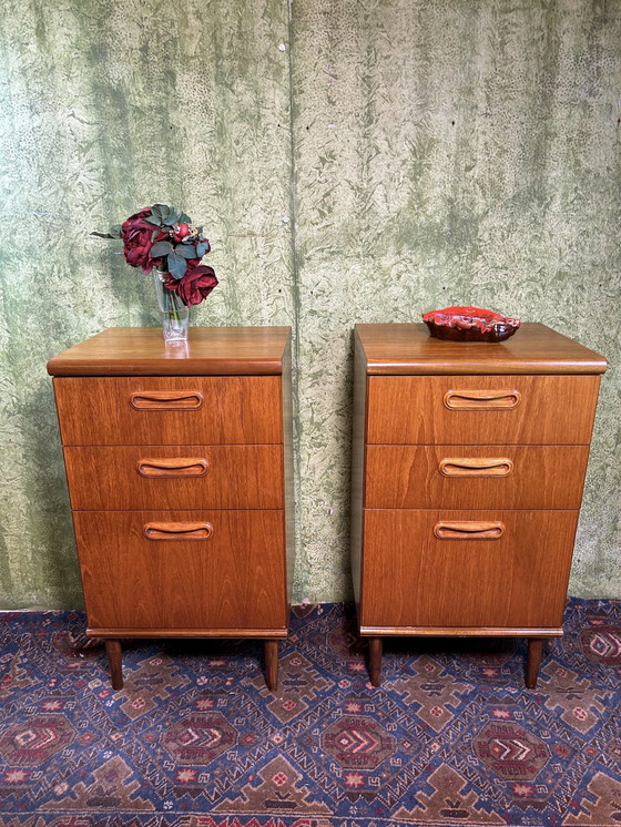 Image 1 of Mid century retro vintage teak kasten van Meredew 1960