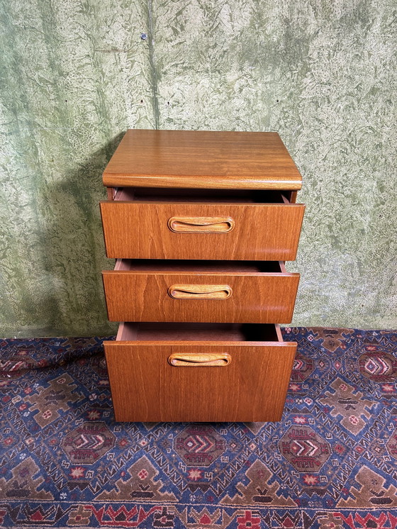 Image 1 of Mid century retro vintage teak kasten van Meredew 1960