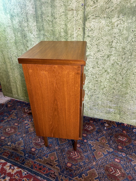 Image 1 of Mid century retro vintage teak kasten van Meredew 1960