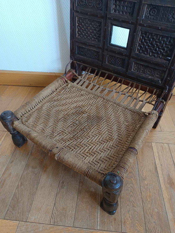 Image 1 of 2X traditionele lage stoelen, Indonesië