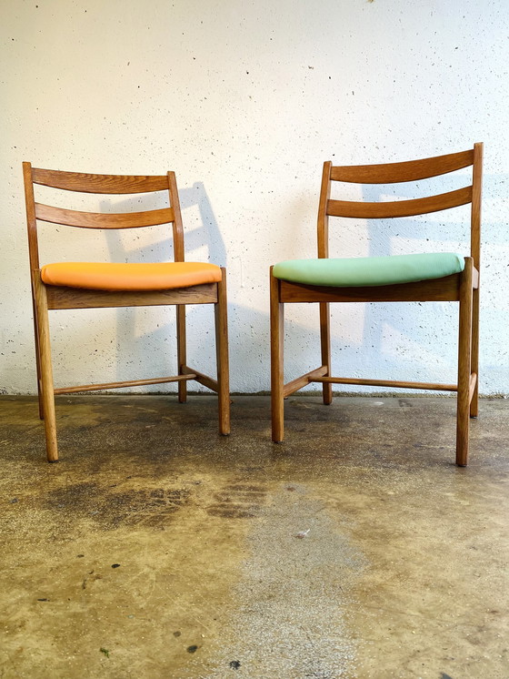 Image 1 of 2 x Vintage Teakhouten Eetkamerstoelen