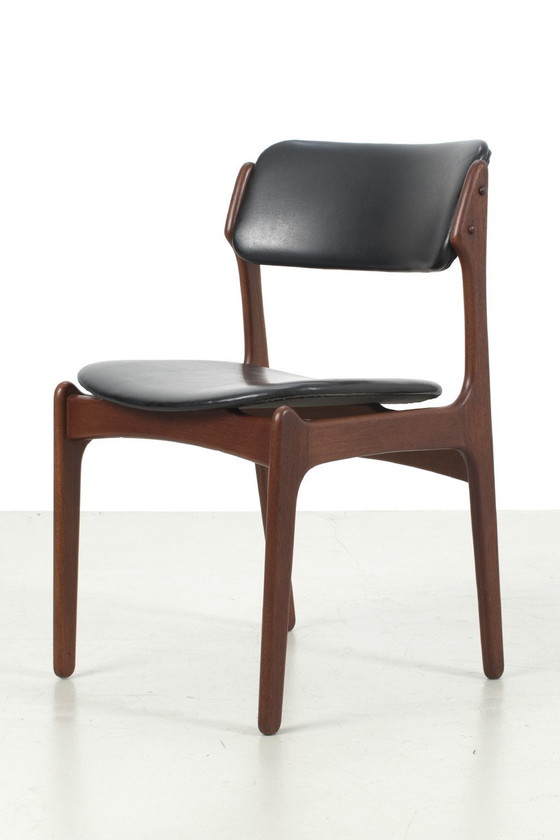 Image 1 of 6 Erik Buch Stoelen Met Zwarte Skai Bekleding 66492