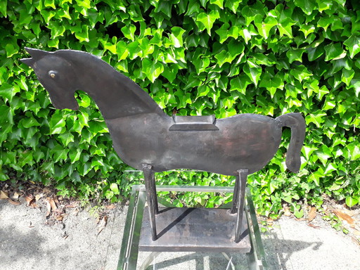 Plaatmetalen beeld paard 61 cm hoog