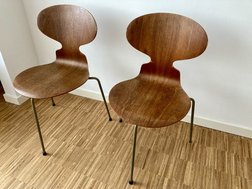 2x Fritz Hansen Arne Jacobson stoel