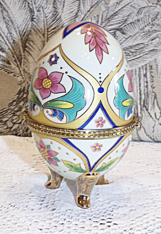 Image 1 of Fabergé stijl porseleinen ei op pootjes