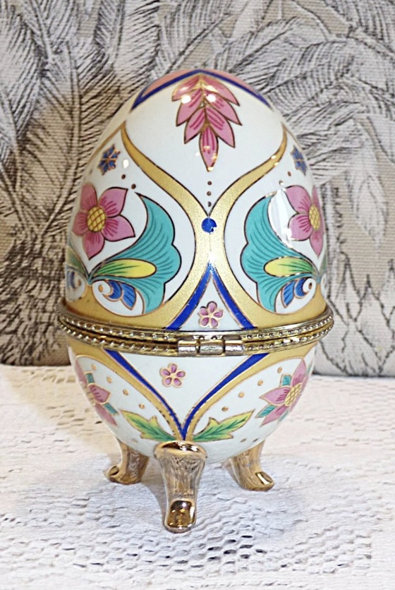 Image 1 of Fabergé stijl porseleinen ei op pootjes