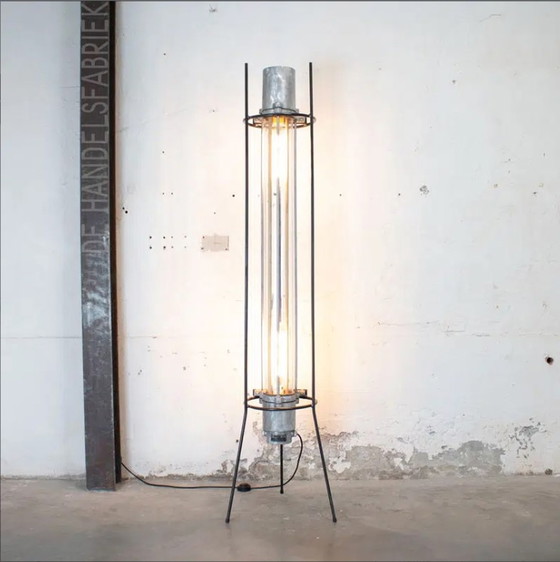 Image 1 of Industriele vloerlamp