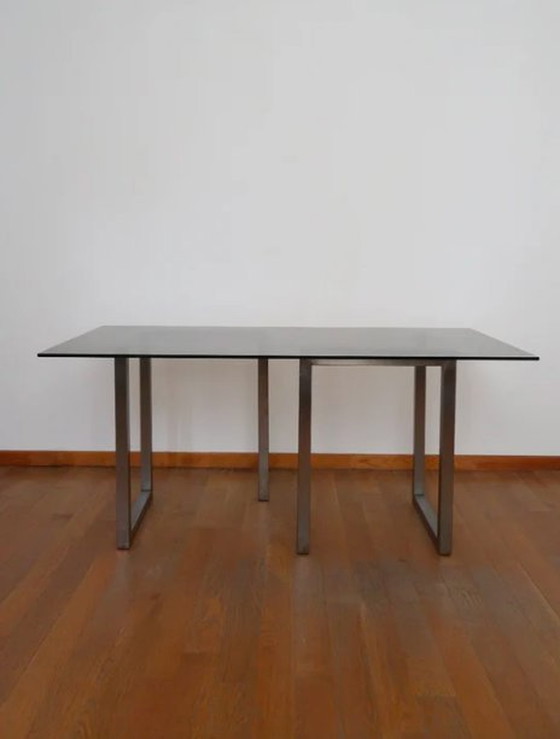 Image 1 of Grote gerookte glazen eettafel