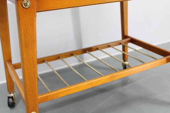 Image 1 of 1960S Teakhouten bijzettafel op wielen, Denemarken