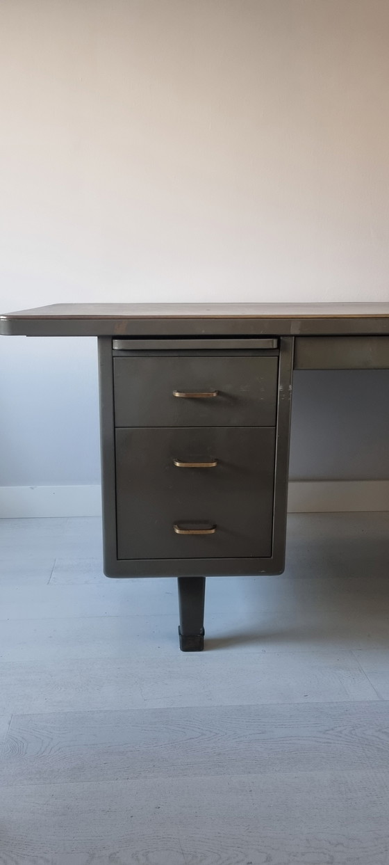 Image 1 of Retro bureau