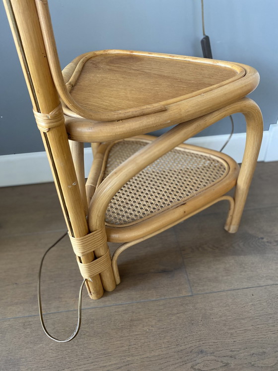 Image 1 of Vintage Manou rotan vloerlamp met tafeltje