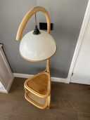 Vintage Manou rotan vloerlamp met tafeltje