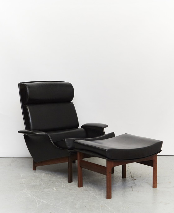 Image 1 of Ib Kofod Larsen Loungestoel & Ottoman "Adam" voor Mogens Kold