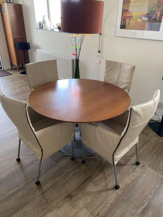 Image 1 of Leolux Tafel Met 4 Montis Leren Stoelen