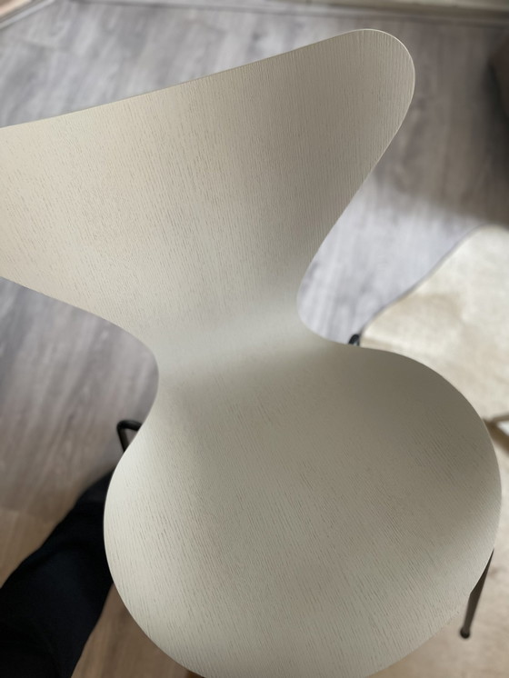 Image 1 of 2x Fritz Hansen Vlinderstoelen 3107 Series 7