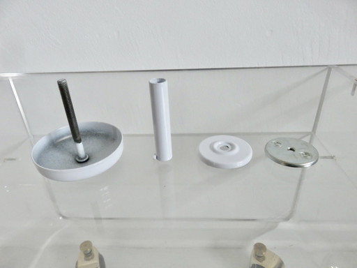 5 Nieuwe jashaken, oude winkelvoorraad, 1980