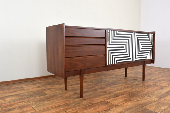 Image 1 of Mid Century Op-Art Handbeschilderd Walnoten Dressoir Van Bytomskie Fabryki Mebli, 1960S.