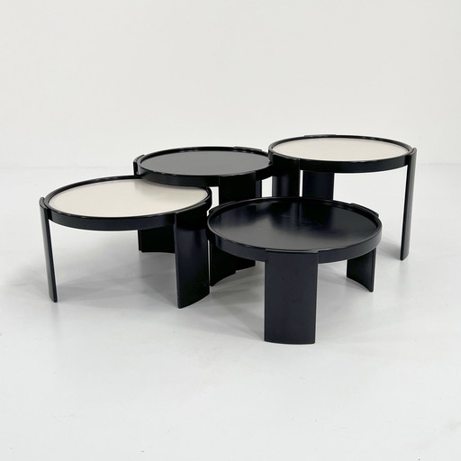 Set grote omkeerbare tafeltjes van Gianfranco Frattini voor Cassina, 1960S