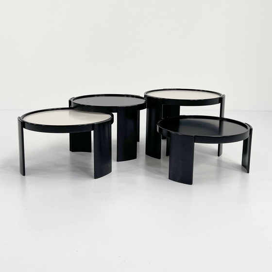 Image 1 of Set grote omkeerbare tafeltjes van Gianfranco Frattini voor Cassina, 1960S