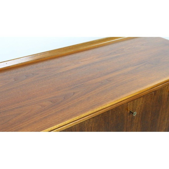 Image 1 of Mid century compact dressoir met generfd Indisch Laurier front van Robert Heritage