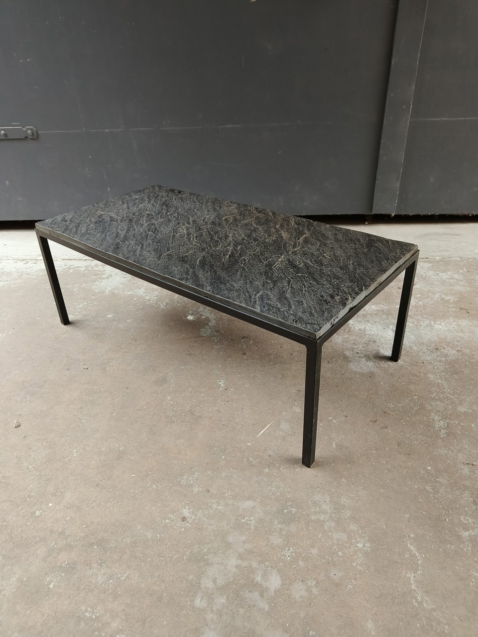 Vintage brutalist salontafel