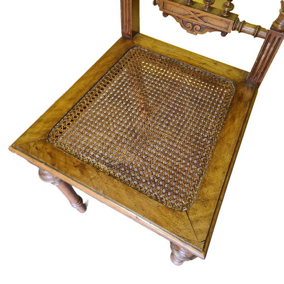 Image 1 of Stel Duitse notenhouten stoelen met webbing, circa 1880