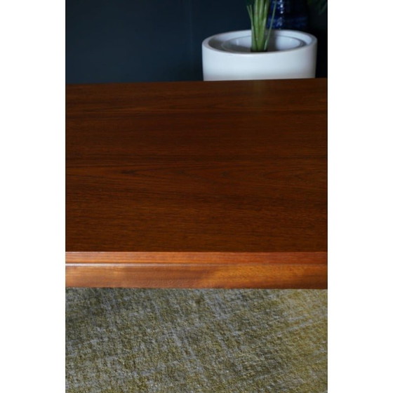 Image 1 of Mid century vierkante salontafel van teakhout, 1960