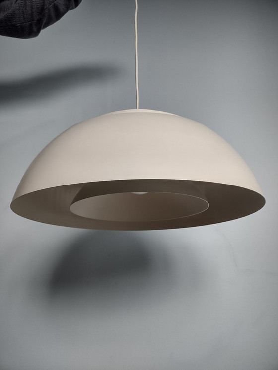 Image 1 of Arne Jacobsen AJ Royal 500 witte Hanglamp Voor Louis Poulsen