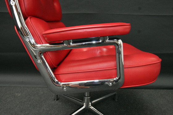 Image 1 of Vitra Lobby Chair