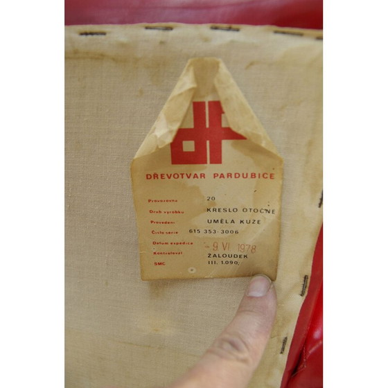 Image 1 of Paar Vintage rode draaifauteuils van Drevotvar, 1978