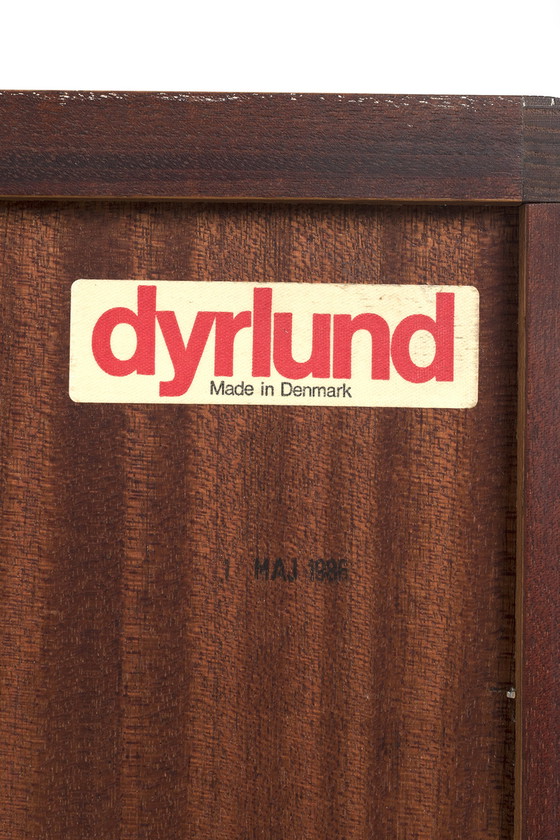 Image 1 of Dyrlund vitrinekast