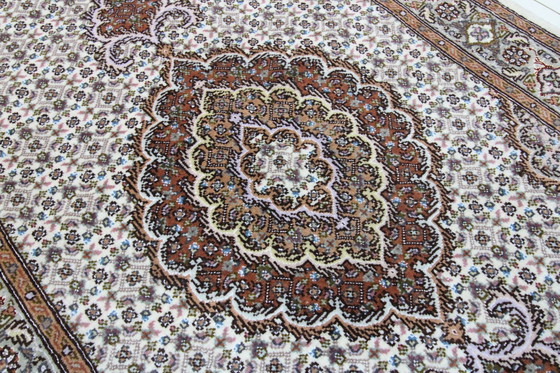 Image 1 of Origineel handgeknoopt Perzisch Tapijt Tabriz 50 Raj Fijn Met Zijde 247 X 80 Cm Topconditie Nieuw