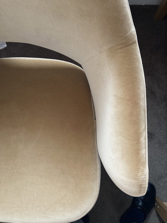 Image 1 of Knoll Saarinen Conference Chair Met Armleuningen