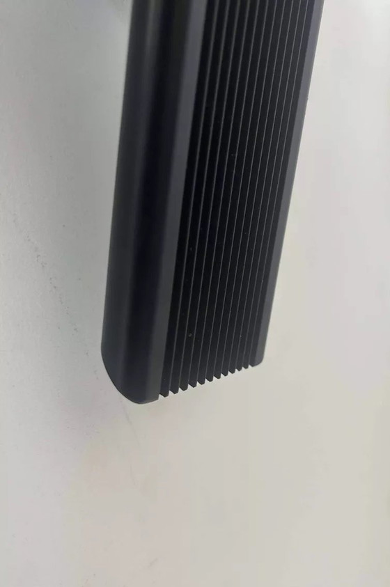 Image 1 of 2X Vintage wandlamp, zwart metaal en gezandstraald glas, Italië 1980