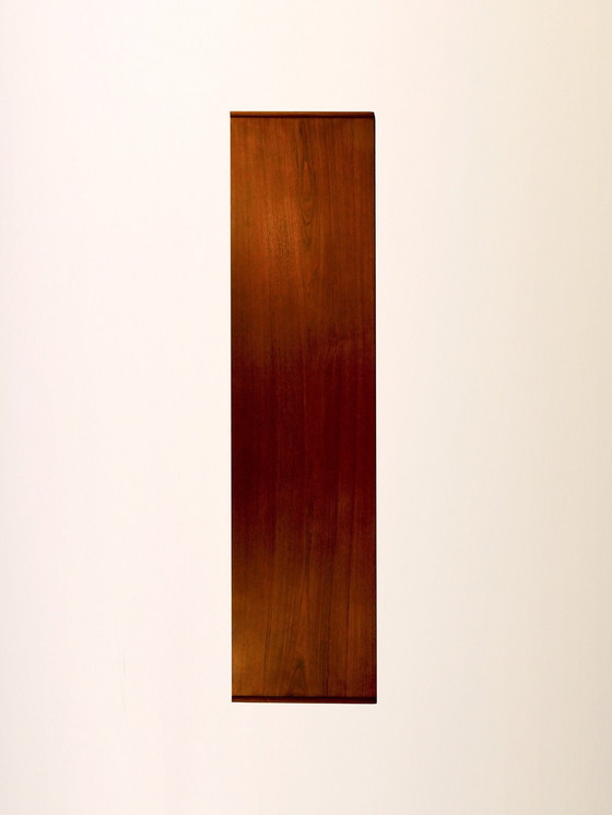 Image 1 of Scandinavisch dressoir met vleugeldeuren