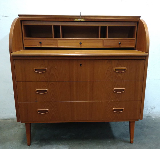 Image 1 of Egon Ostergaard Secretaire