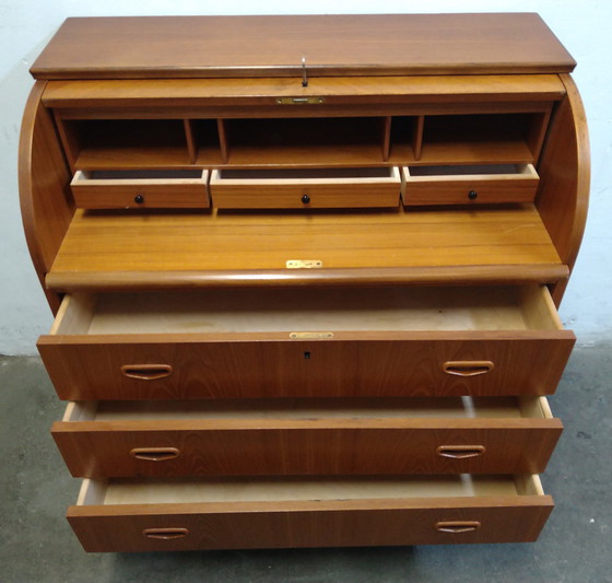 Image 1 of Egon Ostergaard Secretaire