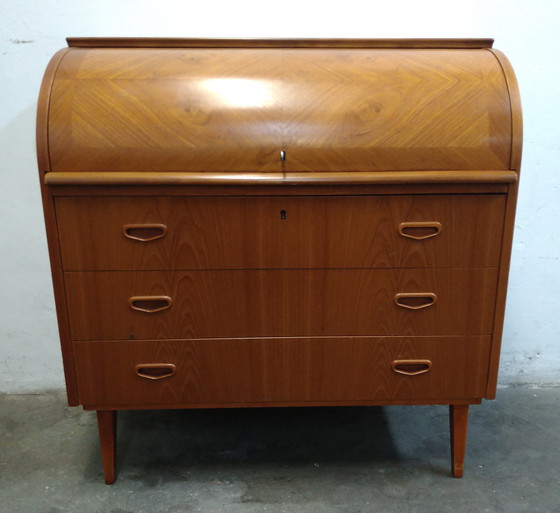 Image 1 of Egon Ostergaard Secretaire