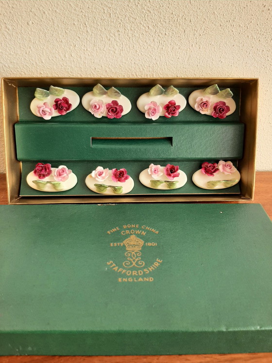 Image 1 of Set Porseleinen Handgemaakte Naamhouders Crown Staffordshire