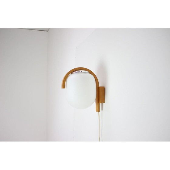 Image 1 of Vintage wandlamp van glas en hout, Tsjechoslowakije 1970