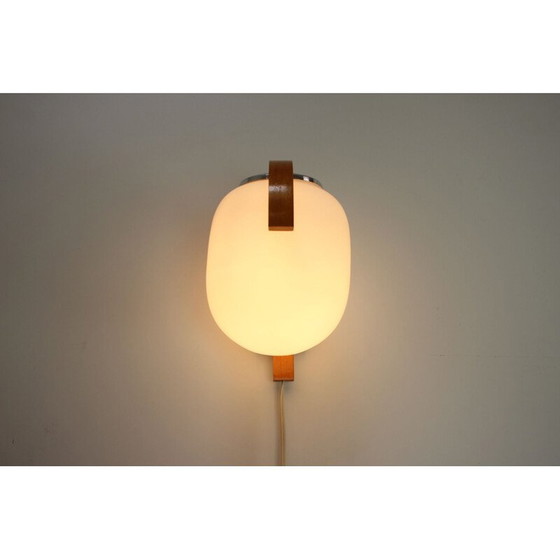 Image 1 of Vintage wandlamp van glas en hout, Tsjechoslowakije 1970