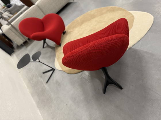 Image 1 of 2 Leolux Papageno Fauteuils Rood Stof Design Stoel Zwart