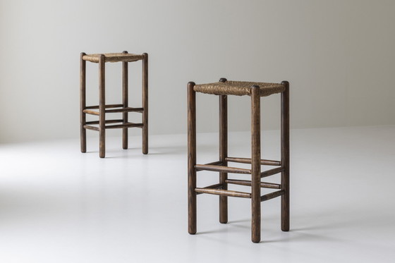 Image 1 of Prachtige set van vier rustieke barkrukken uit Frankrijk uit de jaren 1960. Op de manier van Charlotte Perriand.