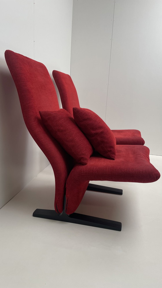 Image 1 of 2 x Artifort Concorde fauteuil kersenrode stof Pierre Paulin design