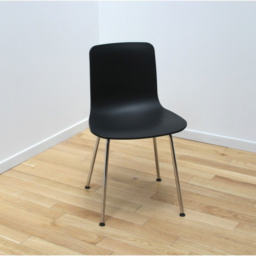 Paar Vitage "Hal" stoelen in chroom aluminium en zwart plastic van Jasper Morrison voor Vitra